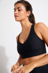 Brassière de sport noire FLOW WELLBLISS