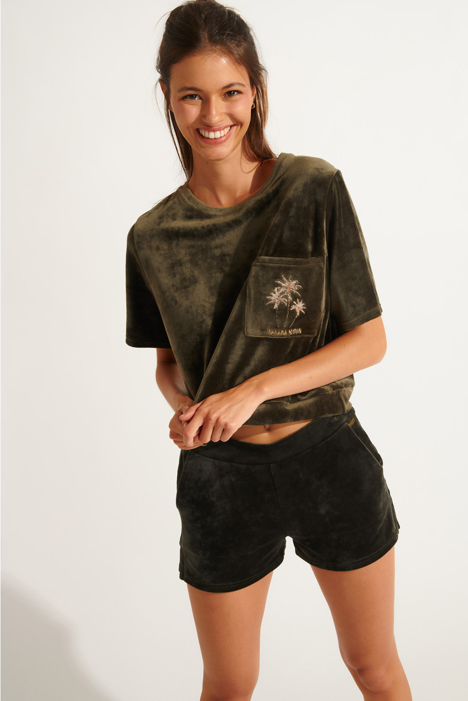 SCOTTY SEALAKE khaki velvet shorts