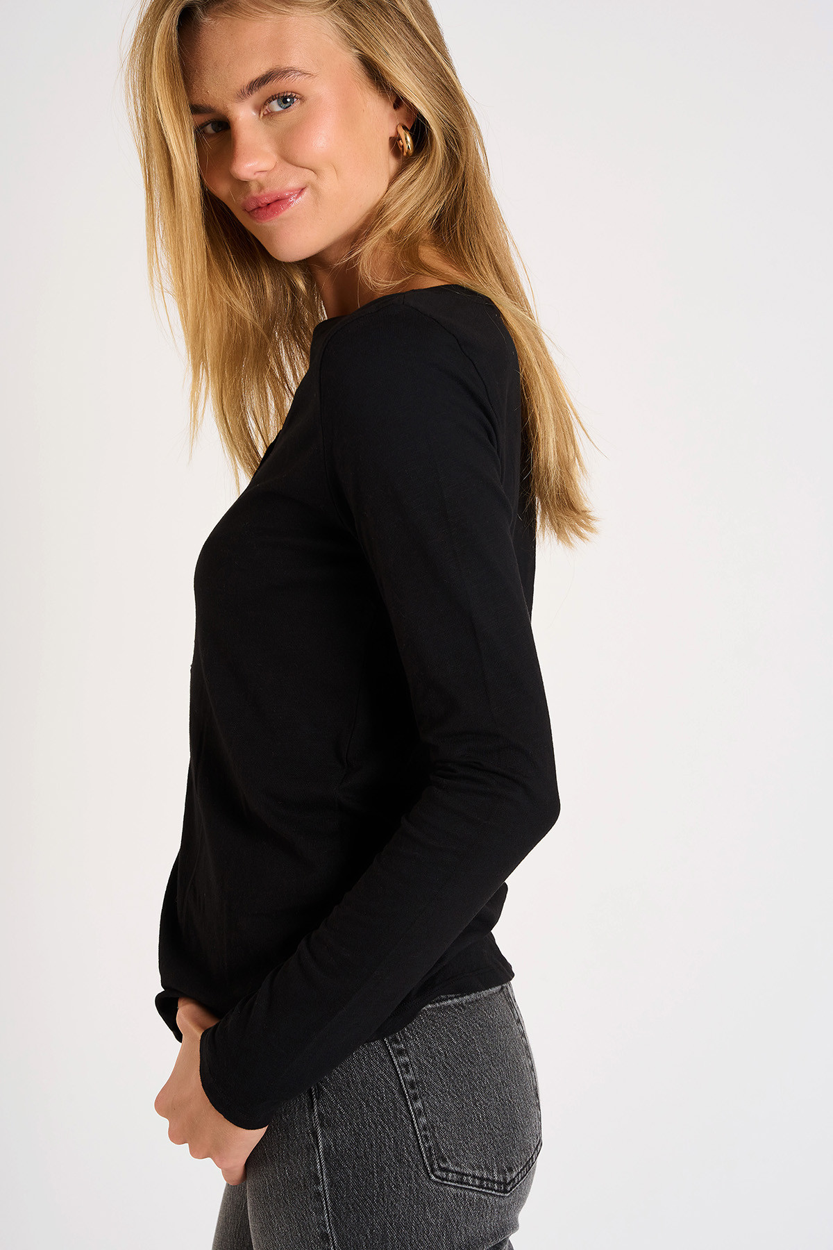 EROE MIDOLI black long-sleeved T-shirt | Banana Moon®