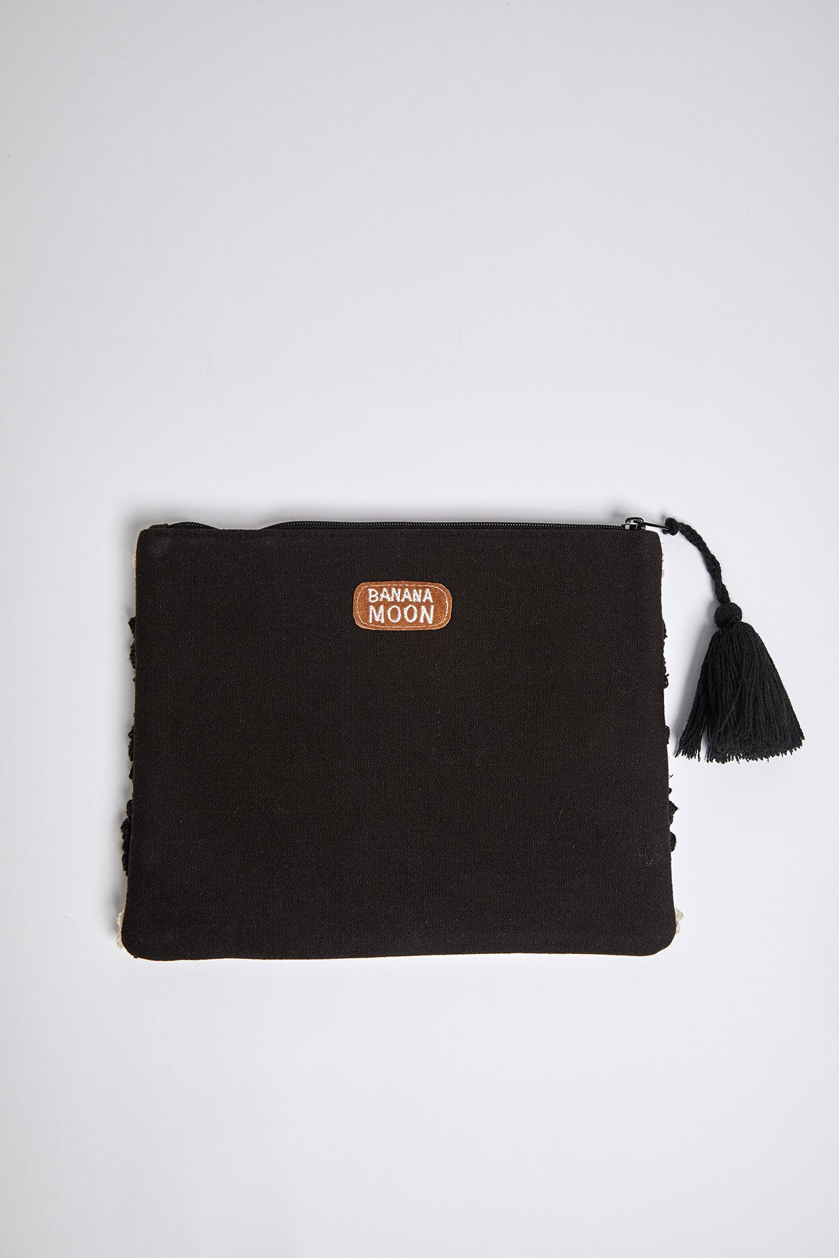 Black Ethnic Clutch | YAMILE LAZANDRA | BANANA MOON | Banana Moon®