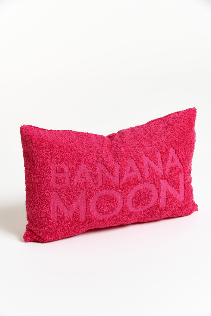 POP PILLOWAN fuchsia beach cushion